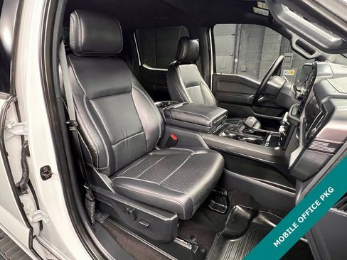 Used 2025 Ford F150 Lariat w/ Equipment Group 501A Mid image 4