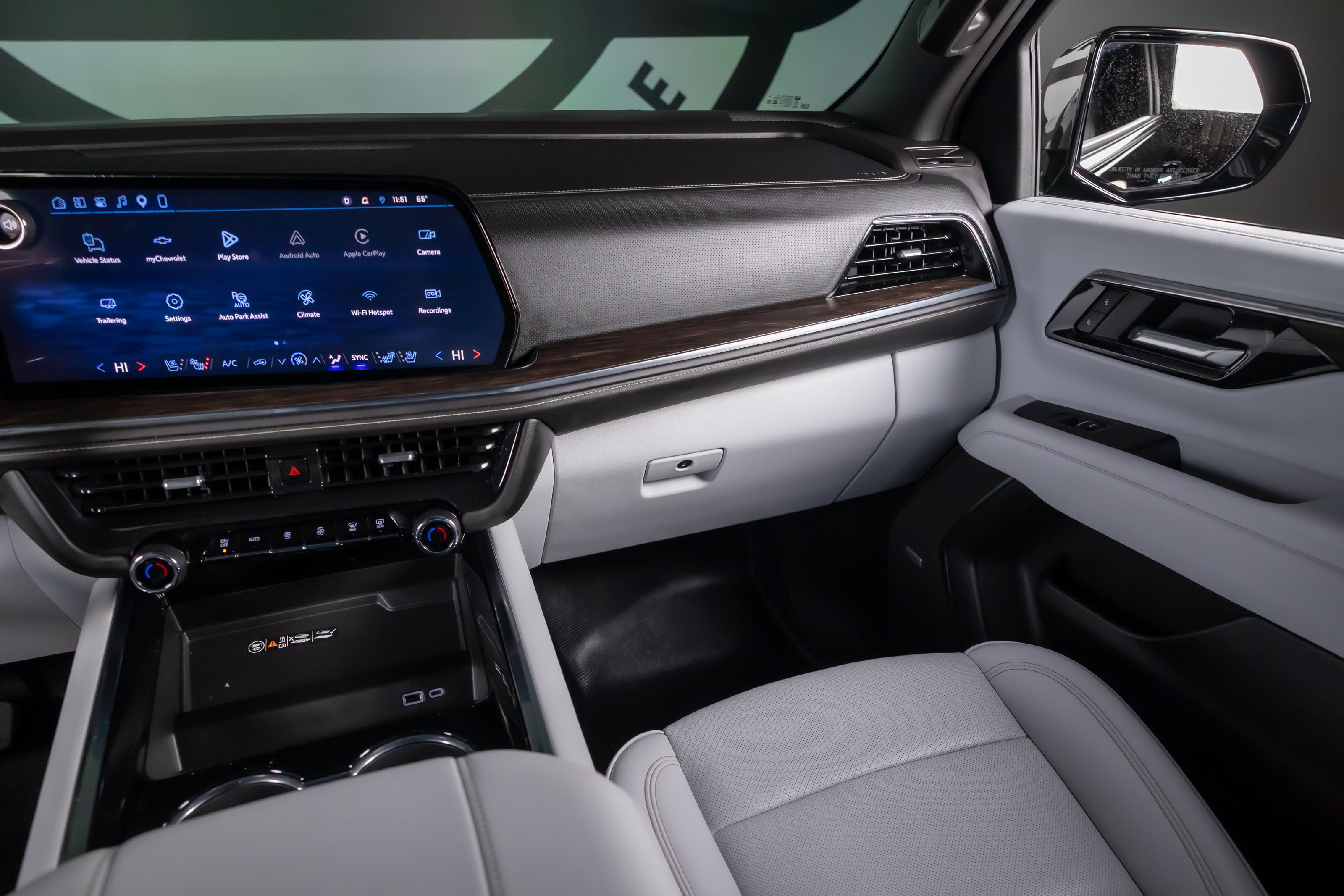 Used 2025 Chevrolet Tahoe Premier RWD image 8