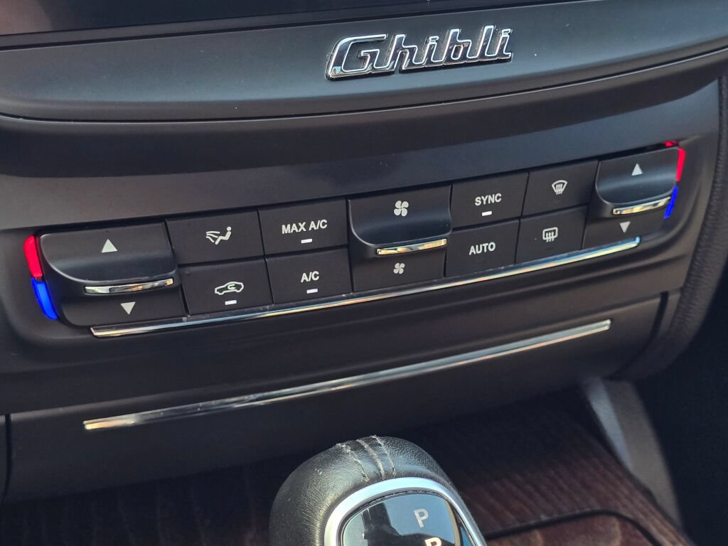 Used 2018 Maserati Ghibli S Q4 AWD/4WD image 34