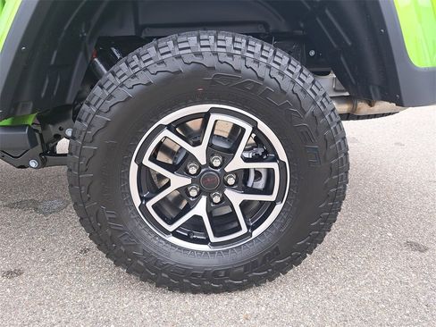 New 2025 Jeep Gladiator Rubicon image 34