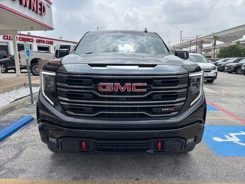 Used 2024 GMC Sierra 1500 AT4 w/ Technology Package AWD/4WD image 2