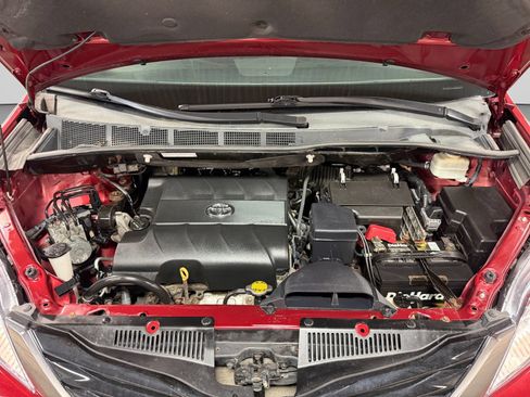 Used 2015 Toyota Sienna LE FWD image 26