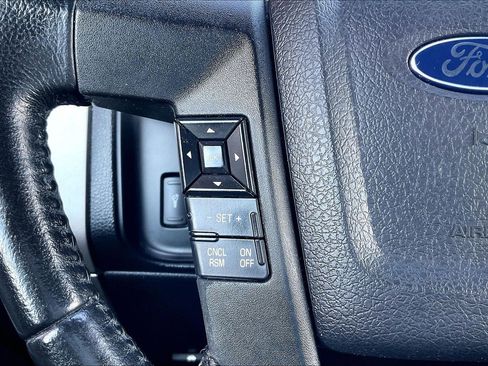 Used 2017 Ford Expedition XLT image 10