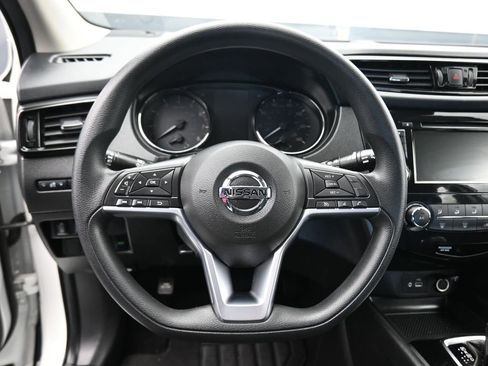 Used 2022 Nissan Rogue Sport S image 14