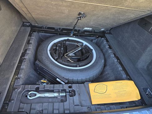 Used 2023 BMW X6 M50i w/ Executive Package image 29