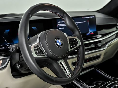 Used 2025 BMW X7 M60i AWD/4WD image 23
