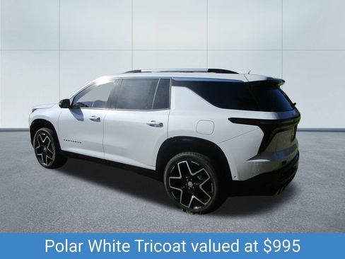 New 2026 Chevrolet Traverse High Country image 3