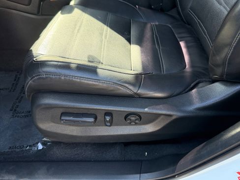 Used 2020 Honda CR-V Touring image 28