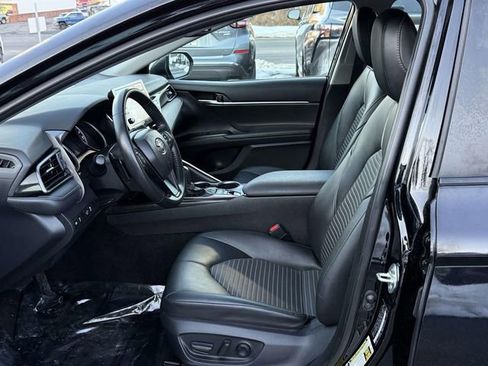 Used 2024 Toyota Camry SE w/ Convenience Package image 10