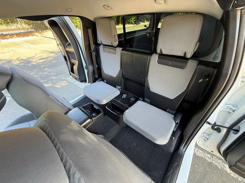 Used 2022 Toyota Tacoma SR image 21