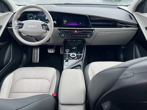 Certified 2024 Kia Niro Wave w/ Wave Preserve Package image 14