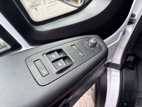 Used 2025 RAM ProMaster 2500 w/ Convenience Group FWD image 14