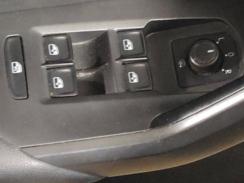 Used 2019 Volkswagen Jetta S w/ Driver Assistance Package FWD image 27