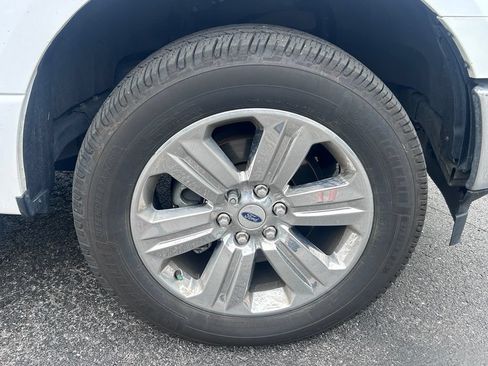 Used 2019 Ford F150 XLT w/ Equipment Group 302A Luxury AWD/4WD image 8