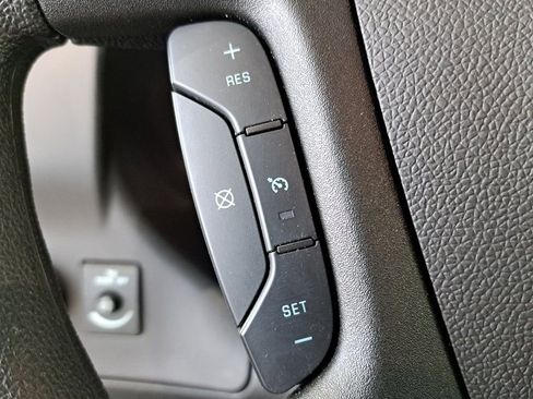 Used 2024 Chevrolet Express 2500 w/ Driver Convenience Package image 10