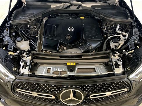 Used 2023 Mercedes-Benz GLC 300 4MATIC image 30