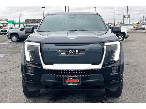 Used 2025 GMC Sierra EV Denali image 3