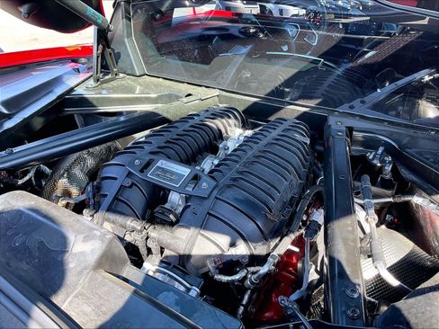 Used 2024 Chevrolet Corvette Z06 w/ Z07 Performance Package RWD image 32