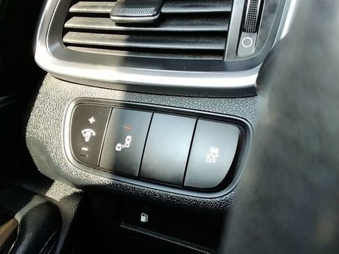 Used 2019 Kia Sorento FWD image 24