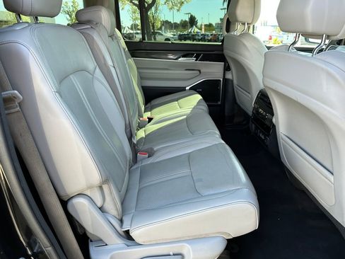 Certified 2022 Jeep Wagoneer Series I w/ Convenience Group I image 18