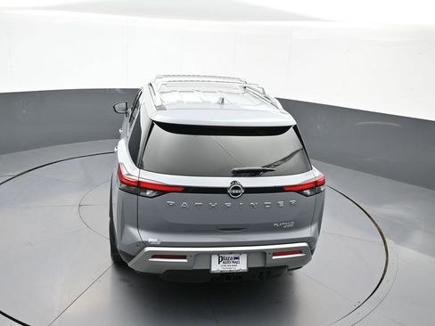 Used 2022 Nissan Pathfinder Platinum w/ Cargo Package image 41