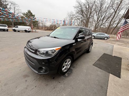 Used 2018 Kia Soul FWD image 4