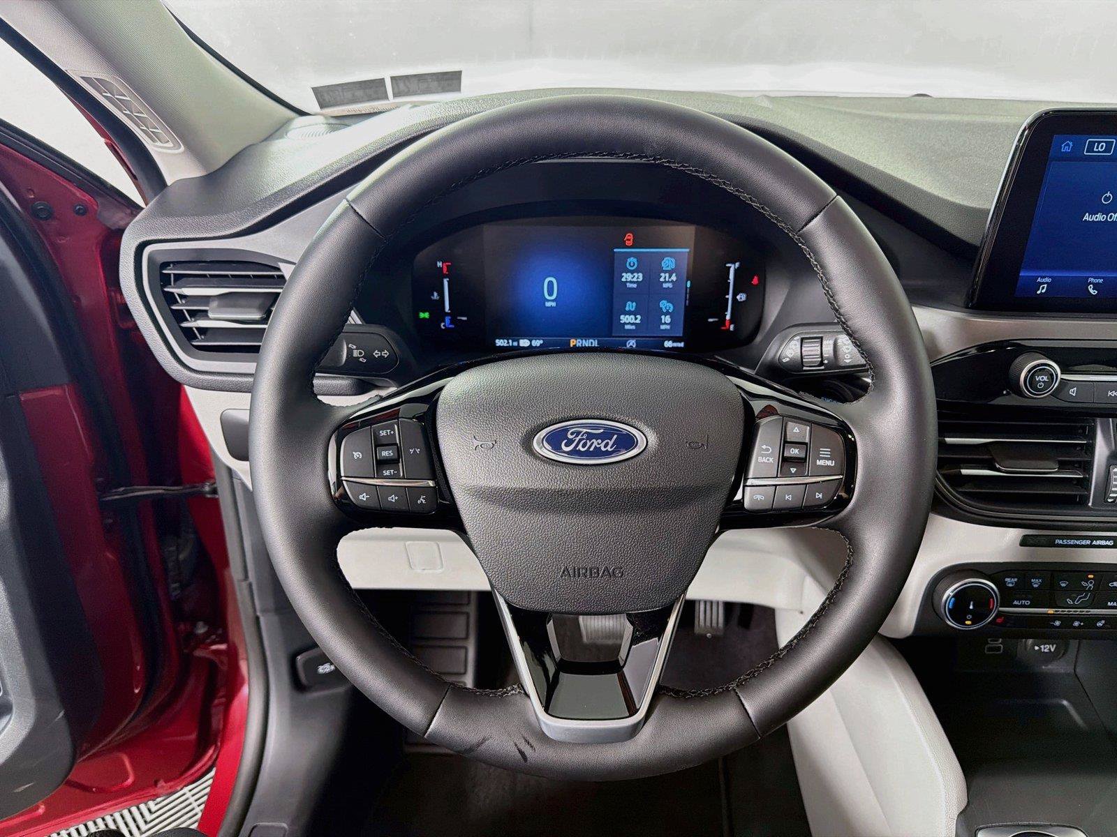 Used 2026 Ford Escape Active w/ Cold Weather Package AWD/4WD image 3