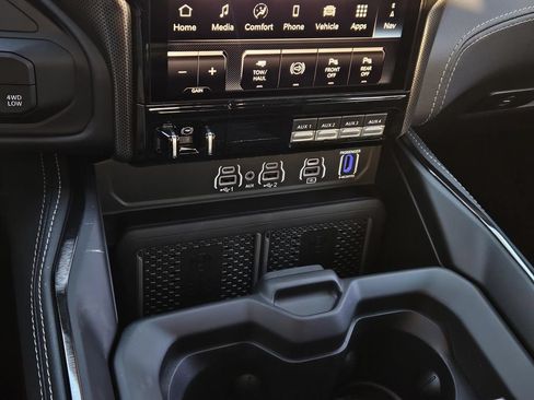 New 2026 RAM 2500 Limited AWD/4WD image 24