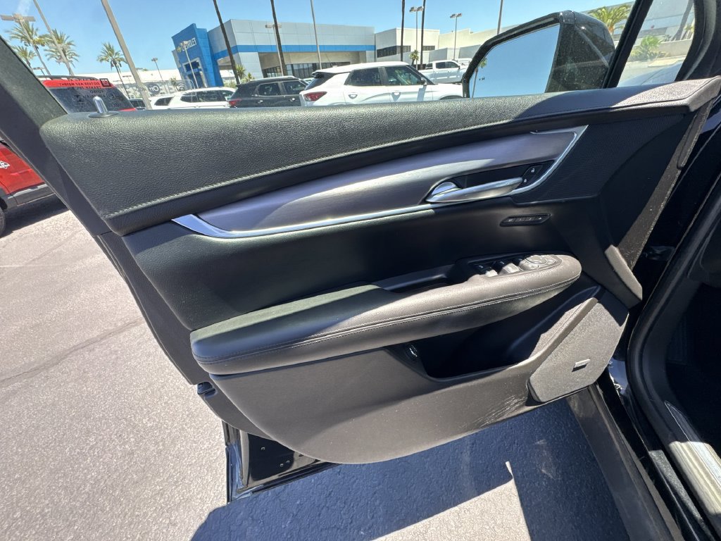 Used 2017 Cadillac XT5 Luxury FWD image 23