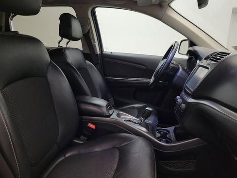 Used 2020 Dodge Journey Crossroad FWD image 21