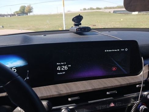 Used 2023 Kia Telluride SX image 12