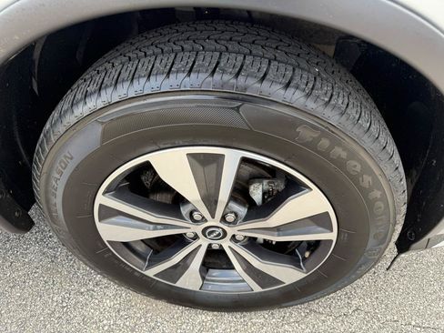 Used 2023 Nissan Murano SV AWD/4WD image 9