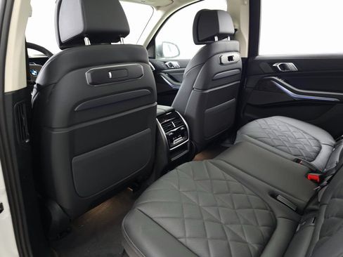 Used 2026 BMW X7 xDrive40i AWD/4WD image 30