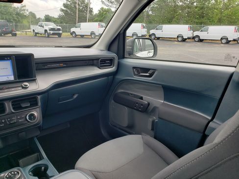Used 2023 Ford Maverick XL FWD image 29