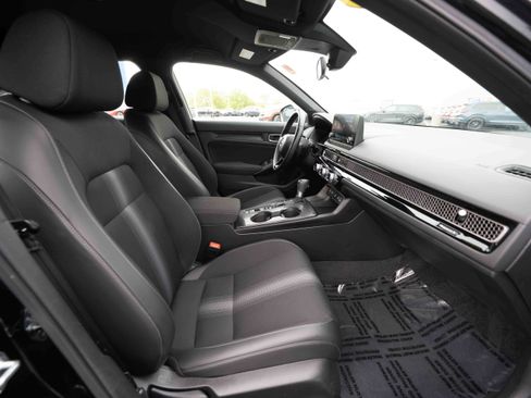 Used 2025 Honda Civic Sport image 26