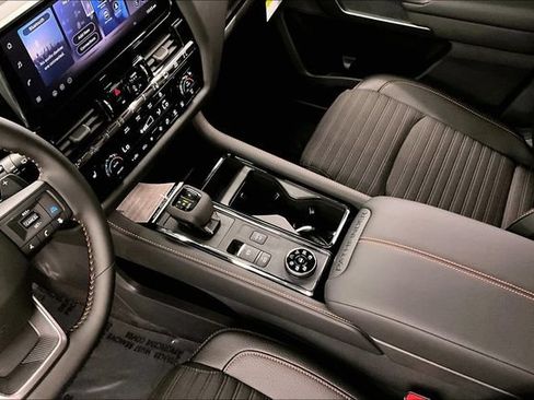 New 2026 Nissan Pathfinder Rock Creek w/ Rock Creek Premium Package AWD/4WD image 9