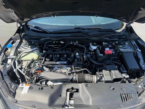 Used 2018 Honda Civic EX image 9