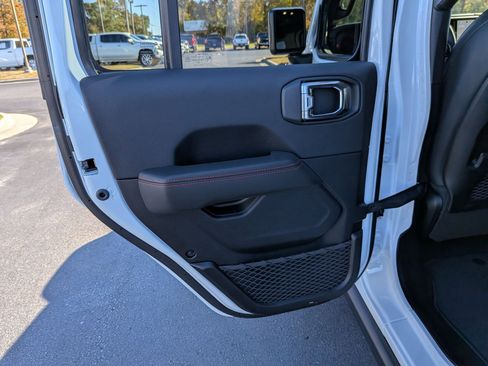 New 2026 Jeep Wrangler Unlimited Rubicon image 28