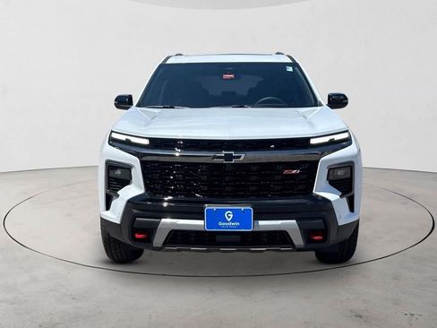 New 2026 Chevrolet Traverse Z71 w/ Enhanced Driving Package AWD/4WD image 2