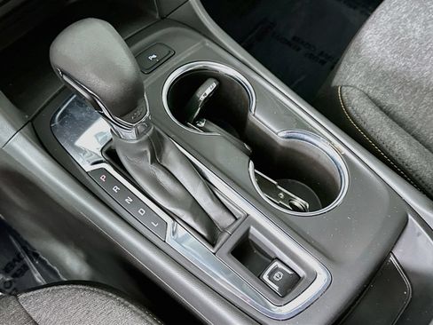 Used 2023 Chevrolet Equinox LT w/ Driver Convenience Package FWD image 18