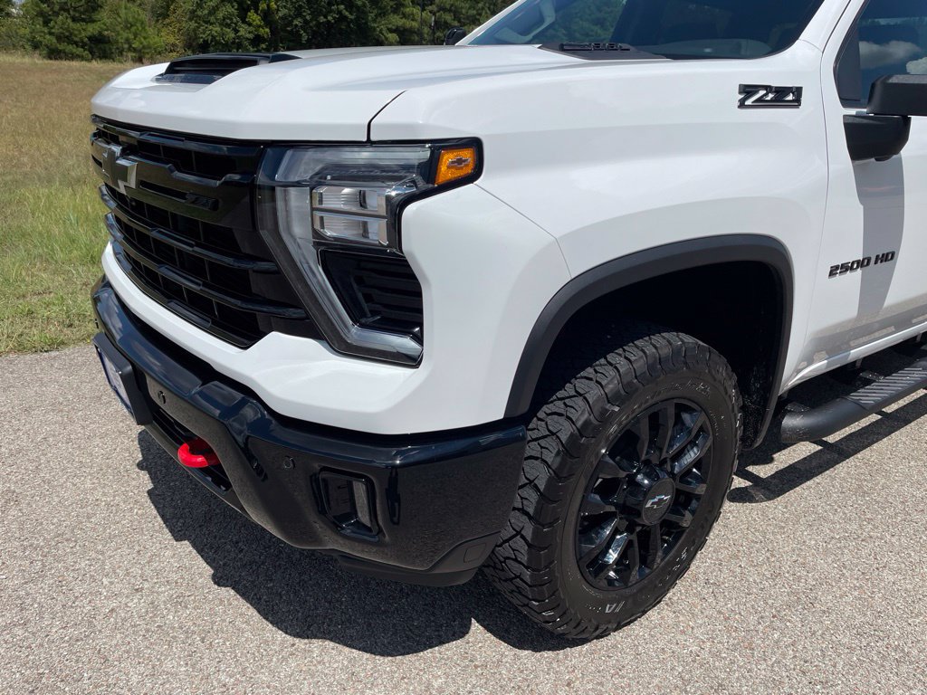 Used 2026 Chevrolet Silverado 2500 LT w/ Trail Boss Package AWD/4WD image 11