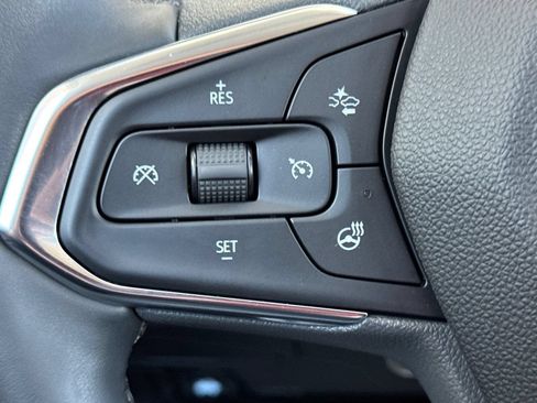 Used 2025 Chevrolet TrailBlazer LT w/ Convenience Package FWD image 25