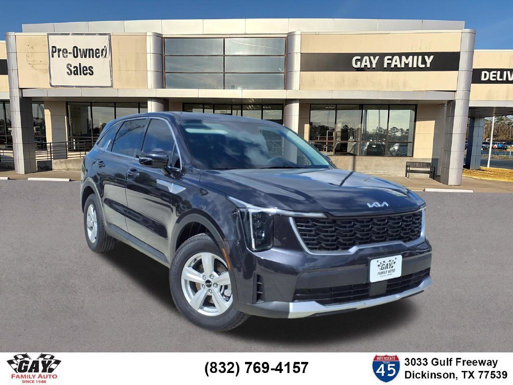 Certified 2026 Kia Sorento LX FWD image 1