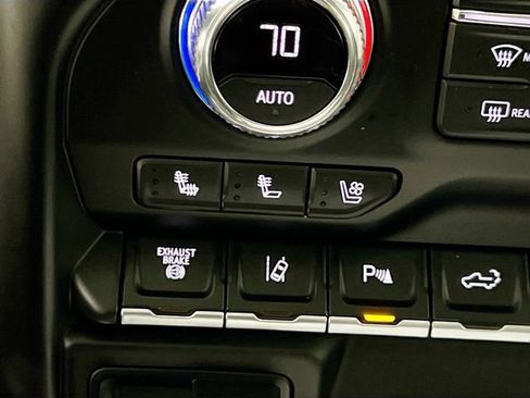 Used 2021 GMC Sierra 3500 Denali w/ Denali Ultimate Package image 23