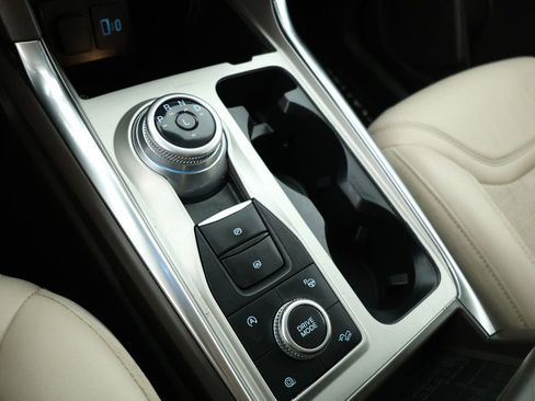 Used 2022 Ford Explorer Platinum w/ Equipment Group 601A image 14