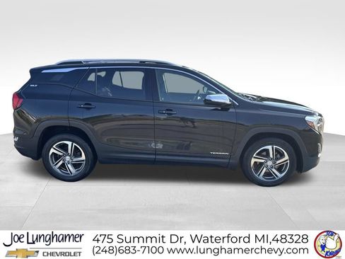 Used 2018 GMC Terrain SLT w/ Preferred Package AWD/4WD image 2