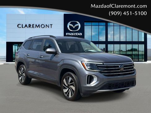 Used 2025 Volkswagen Atlas SE FWD image 1
