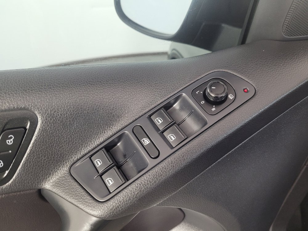 Used 2016 Volkswagen Tiguan S FWD image 27