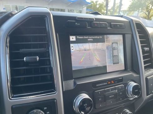 Used 2018 Ford F150 Lariat w/ Equipment Group 502A Luxury image 14