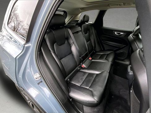 Certified 2023 Volvo XC60 B5 Core w/ Climate Package image 25